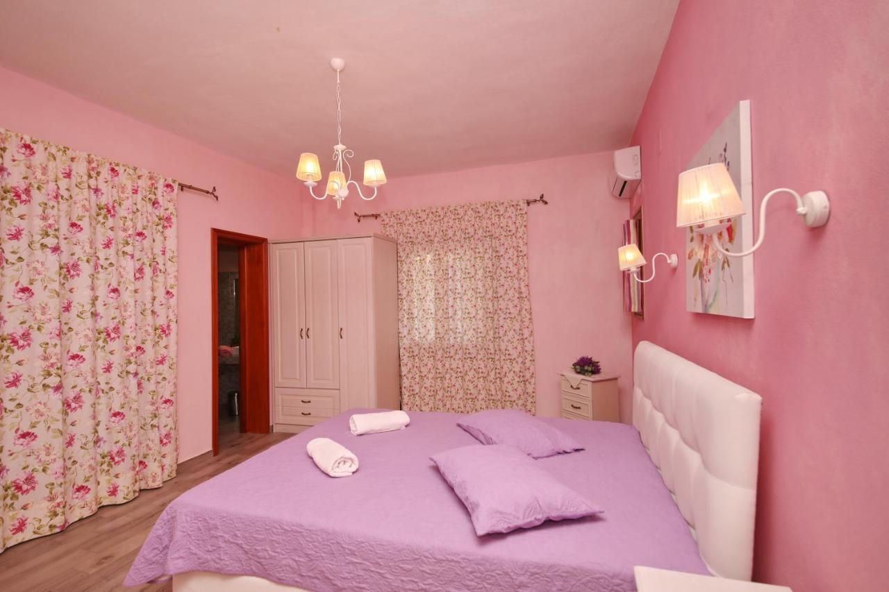 Koromilia Apartment *